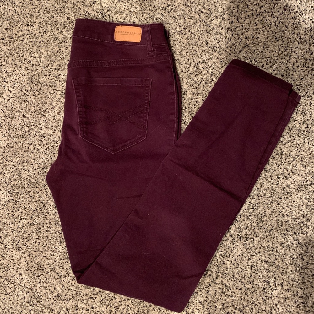 AEROPOSTALE MAROON SKINNY JEGGINGS